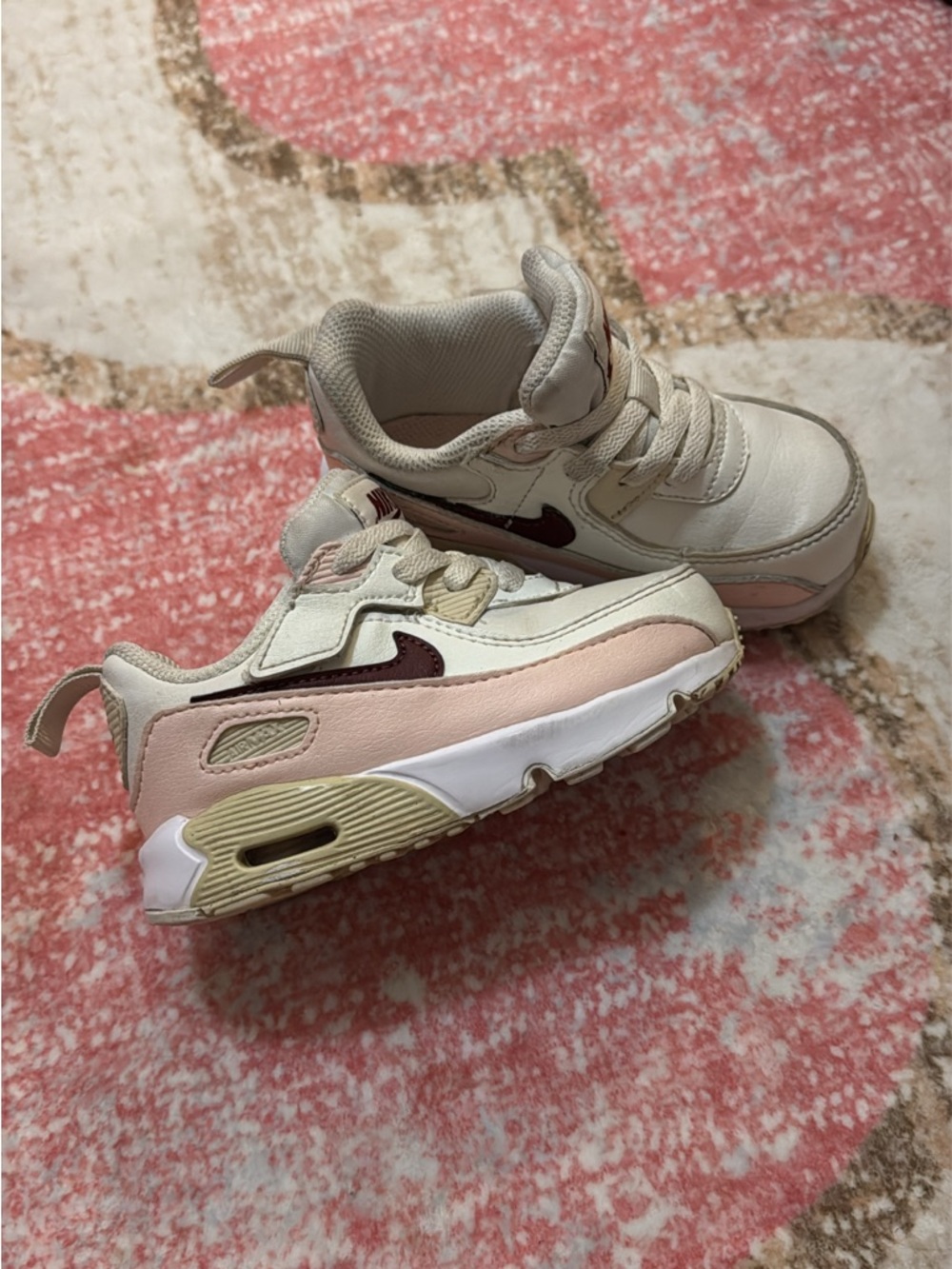 Nike Kids White Pink Maroon Casual Sneakers